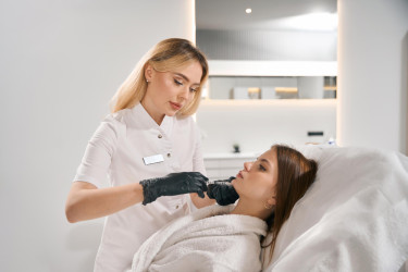 Ako si vybrať kvalitnú estetickú kliniku: Na čo si dať pozor?
