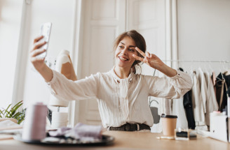 Finančná správa ide po influenceroch: Kontrolovať bude reklamy, bartery aj príjmy zo sociálnych sietí