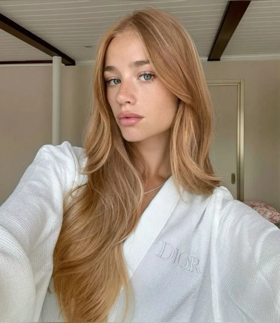 strawberry blonde