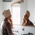 Prečo tvoja skincare rutina nefunguje? Tieto 3 chyby môžu brzdiť výsledky
