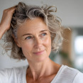 Scalp aging: Ako starne pokožka hlavy a čo to znamená pre rast a hustotu vlasov?