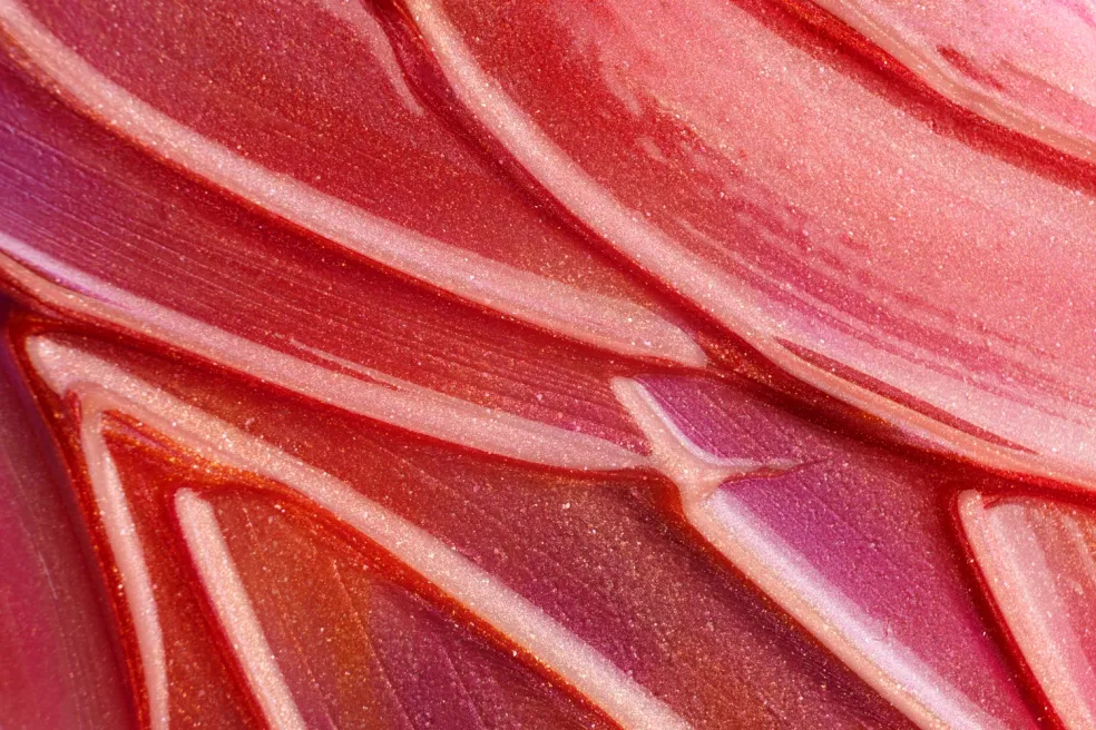 dlhotrvajúca farba na pery počas leta