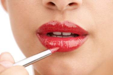 Lip tint verzus lip stain: Aký je medzi nimi rozdiel a ktorý vydrží dlhšie?