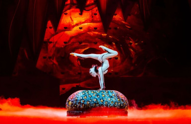 Zaslúži si viac než len kvety. Cirque du Soleil ako špeciálny darček ku Dňu matiek