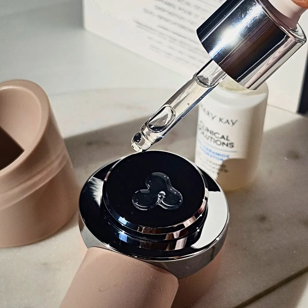 Mary Kay Skinvigorate DUO kefka a Mary Kay Clinical Solutions® Hydratačné supersérum