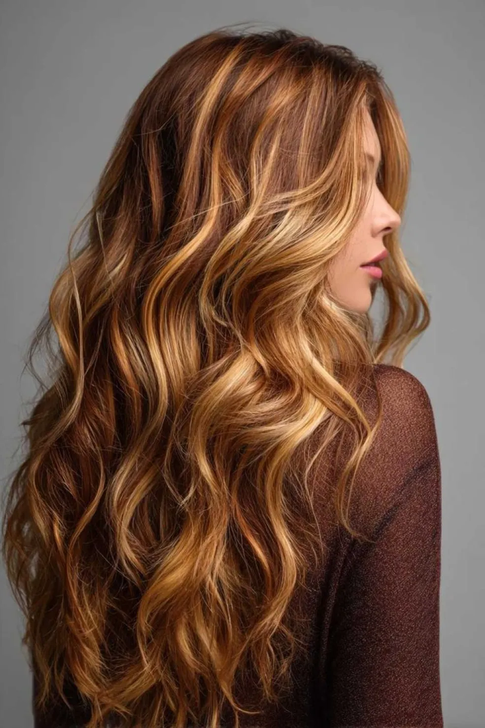 Karamelová bronde balayage na dlhých vlasoch