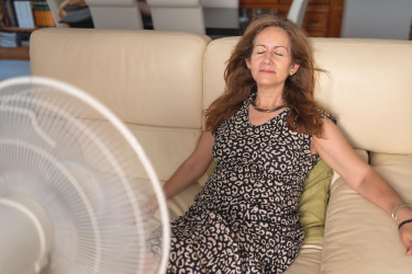 Návaly tepla v menopauze: spúšťače, možnosti pomoci a kedy k lekárovi
