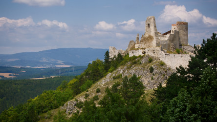 Najmysterióznejšie záhady Slovenska: Bude ti behať mráz po chrbte!